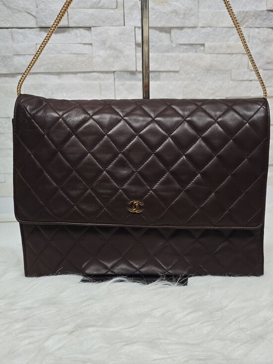 CHANEL Handbags - Gorgeous Chanel Quilted Leather Clutch (Convertible)